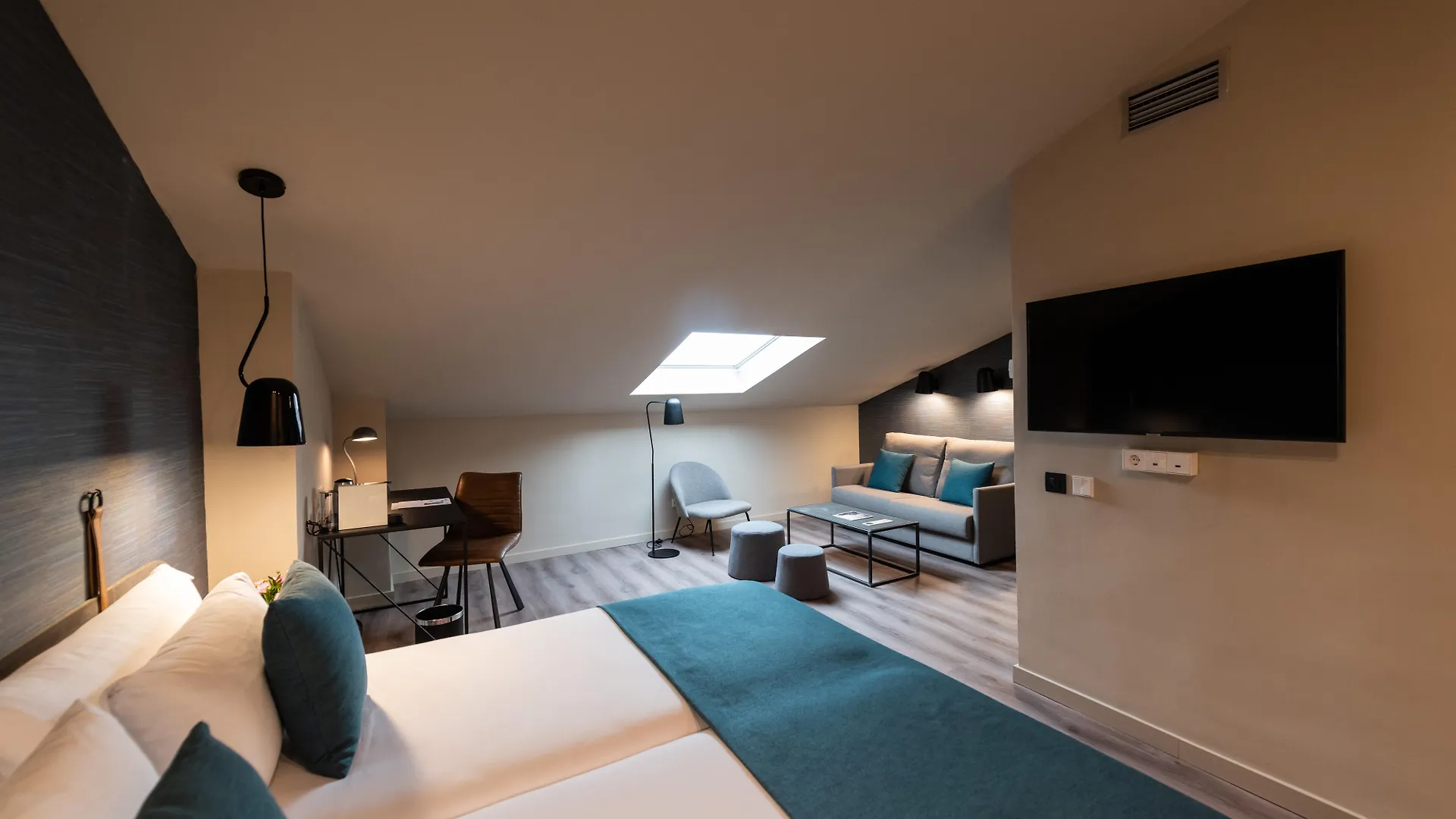 Atenea Rekord Suites Barcelona Spain