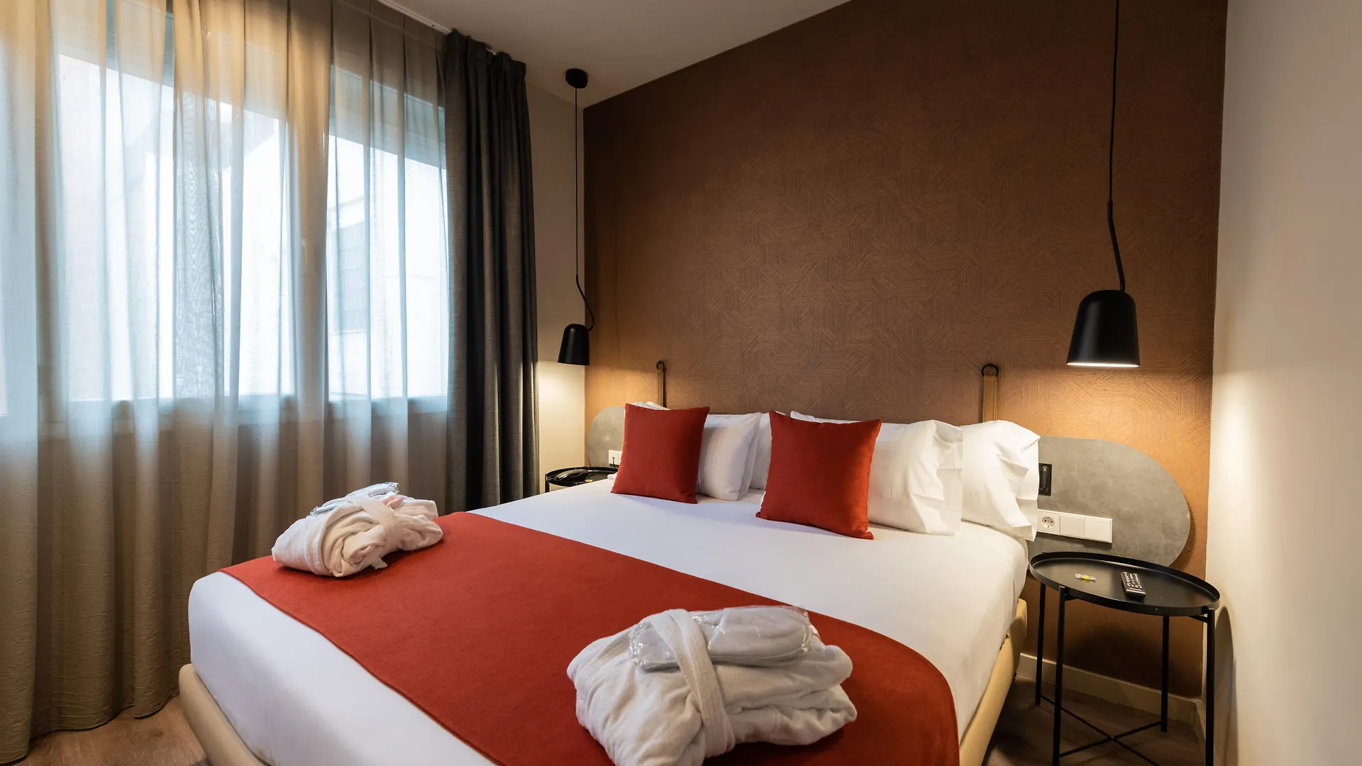 Hotel Atenea Rekord Suites Barcelona