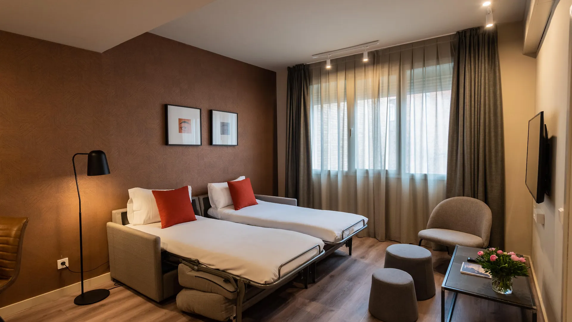 **** Hotel Atenea Rekord Suites Barcelona Spain