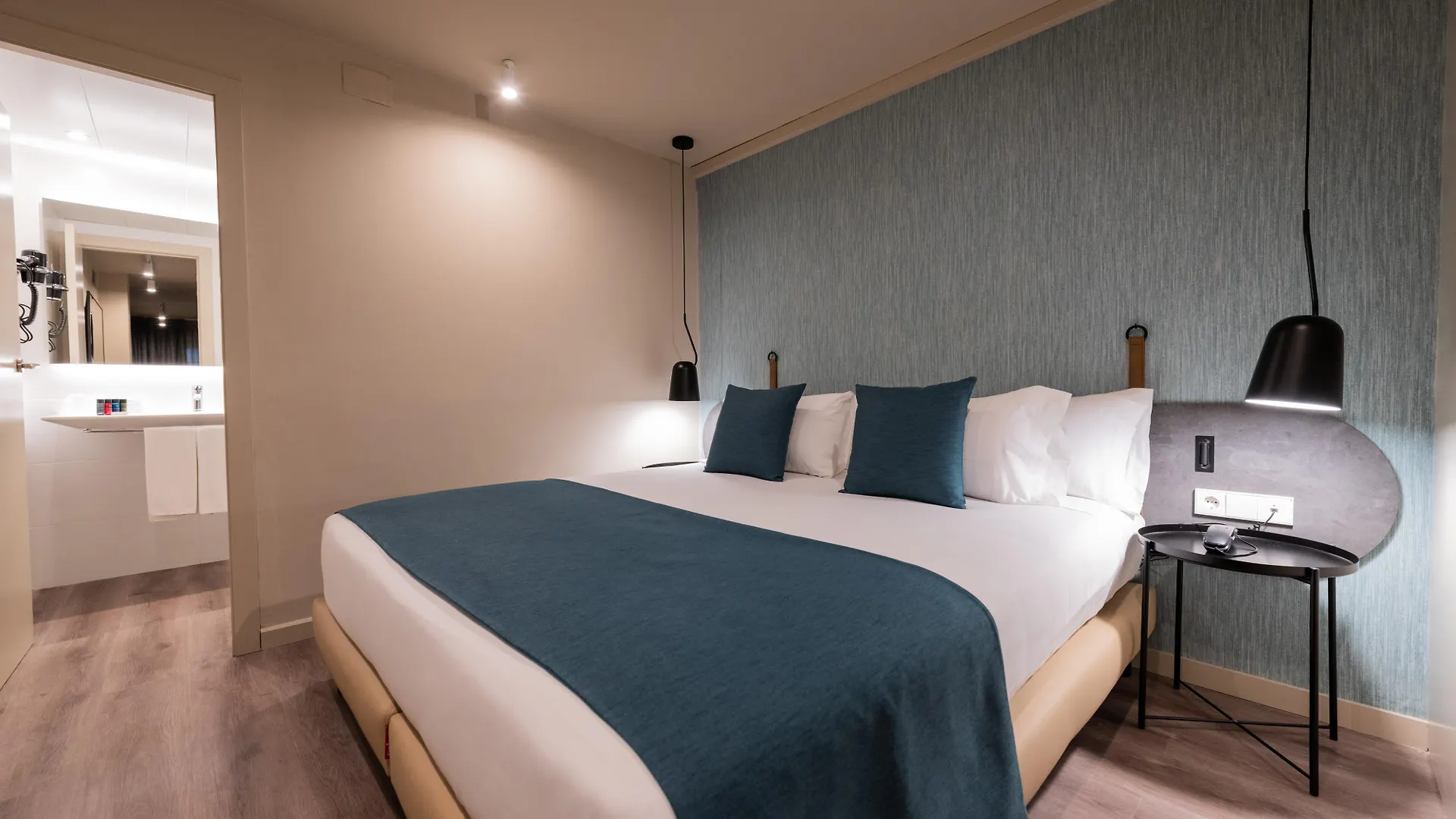 Hotel Atenea Rekord Suites Barcelona