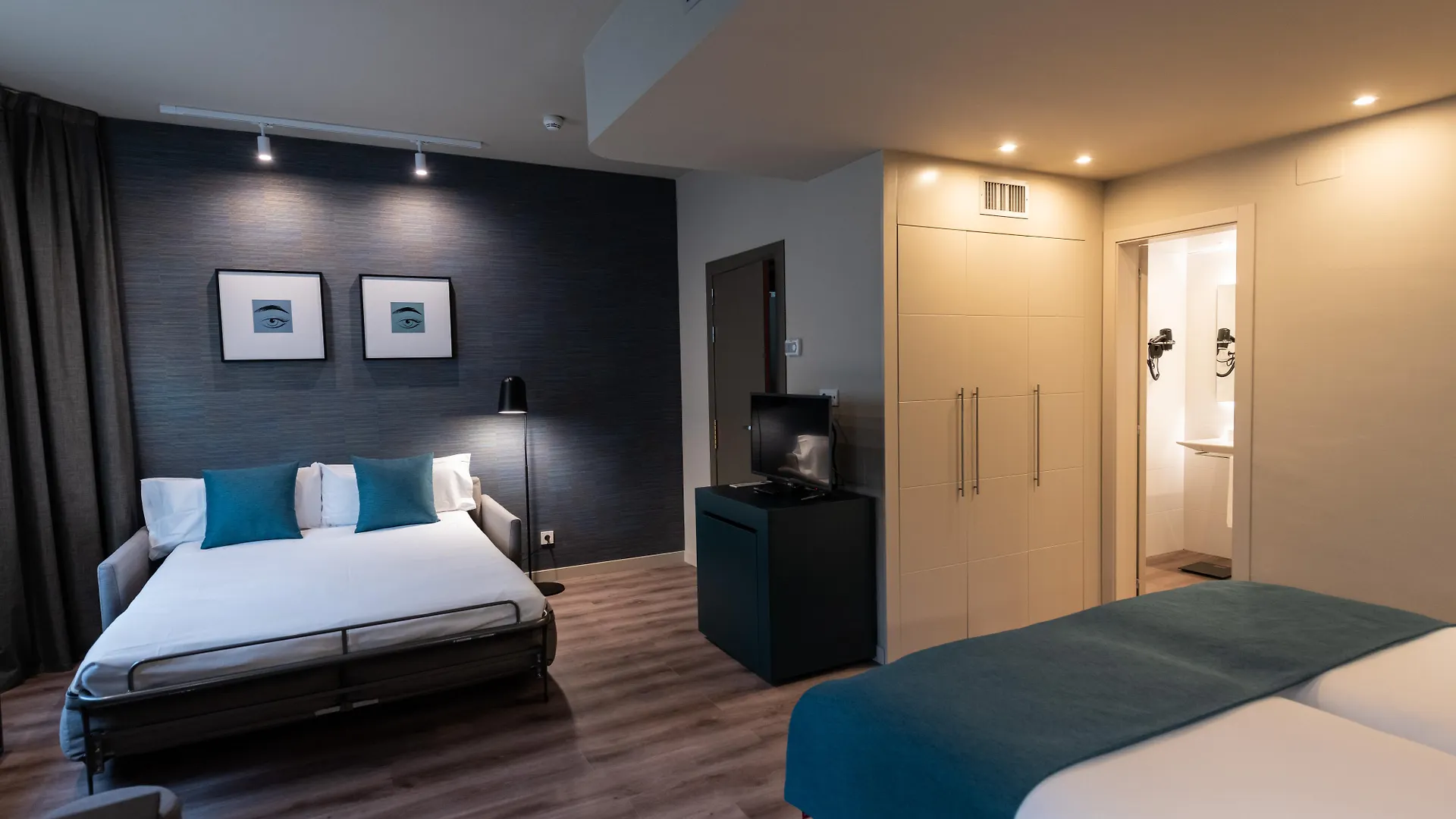 Atenea Rekord Suites Barcelona 4*,  Spain
