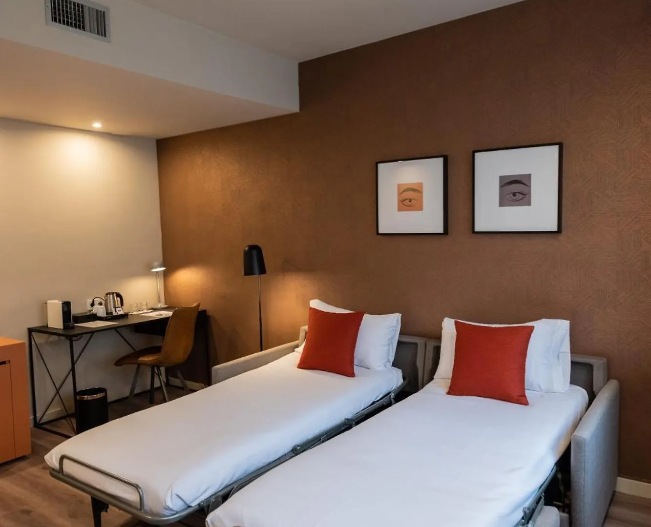Atenea Rekord Suites Barcelona Hotel