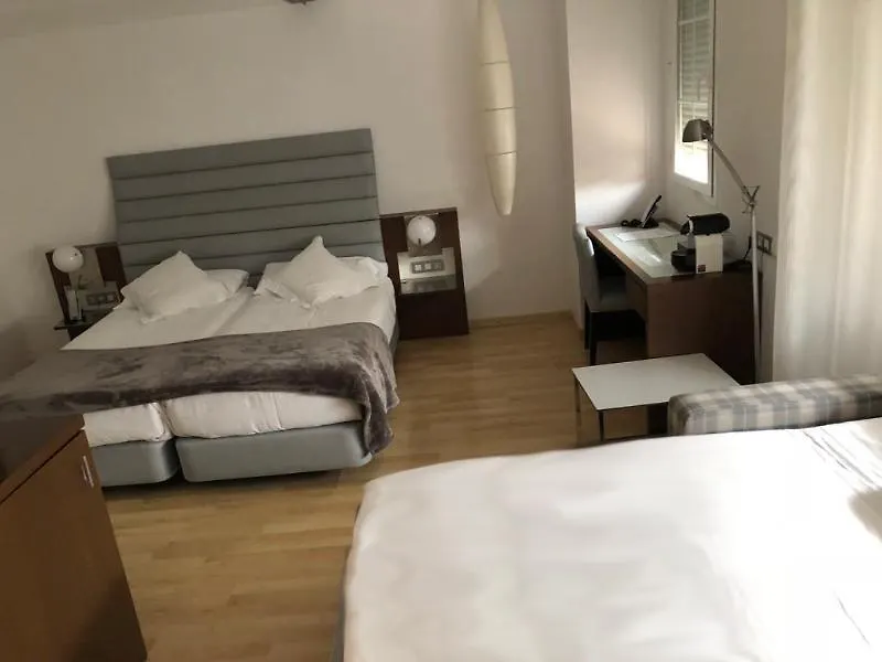 Atenea Rekord Suites Barcelona 4*,  Spain