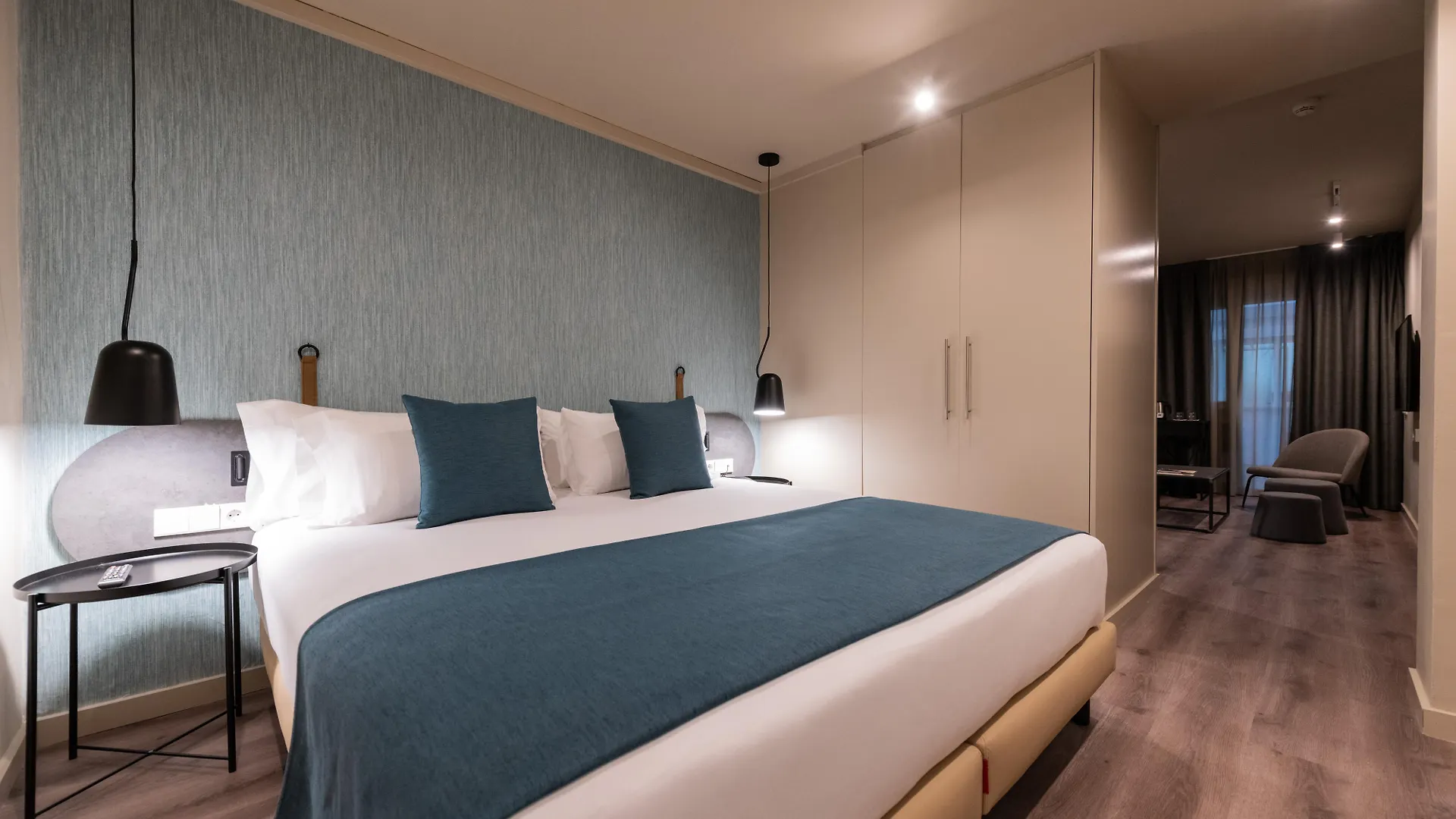 Atenea Rekord Suites Barcelona