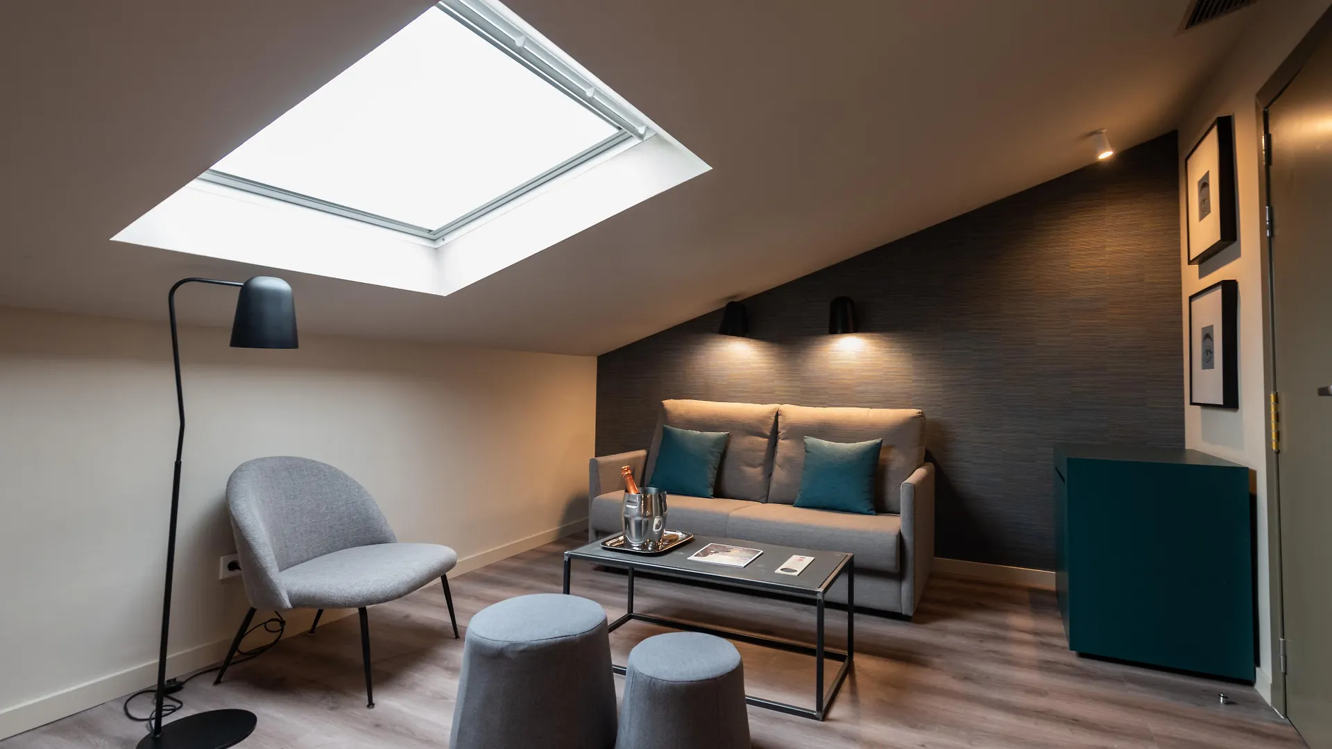 Atenea Rekord Suites Barcelona 4*,  Espanha