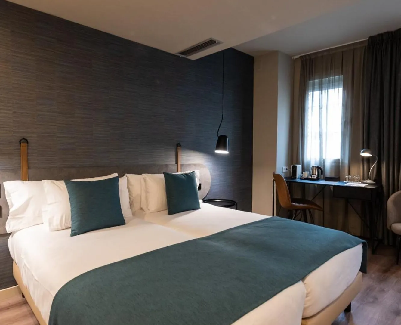 Atenea Rekord Suites Barcelona